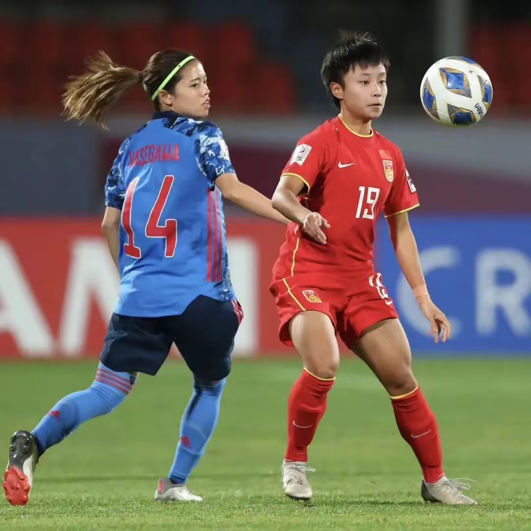 关于体育盛事新闻：中国女足强势再度问鼎的信息
